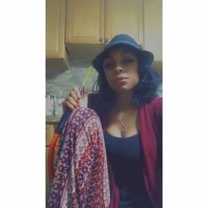 Meet your Posher, Leah